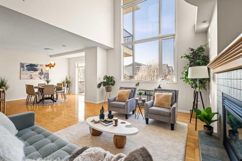 511 Cresthaven Pl Sw, Calgary, AB, T3B5Z8 | Card Image