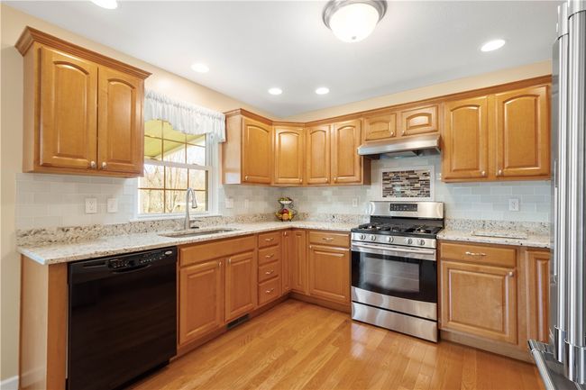 141 Richard Dr, House other with 4 bedrooms, 3 bathrooms and 2 parking in Glenshaw PA | Image 11