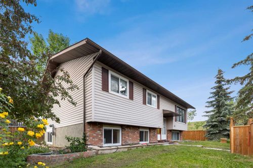 125 Ranchero Rise Nw, Calgary, AB, T3G1E1 | Card Image