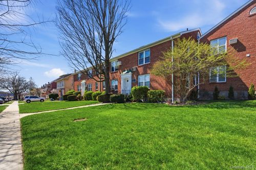 e4-36-10 Utopia Parkway, New York, NY, 11358 | Card Image