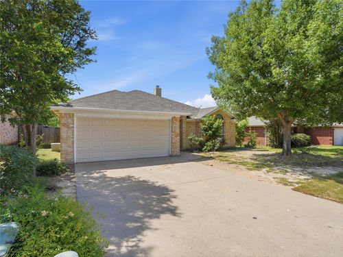 104 Adams Dr, Crowley, TX, 76036-3674 | Card Image