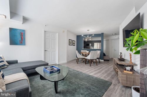 apt-301-10101 Grosvenor Pl, ROCKVILLE, MD, 20852-4670 | Card Image