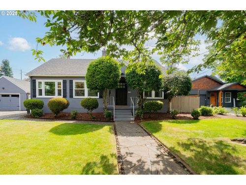 438 Se Roberts Ave, Gresham, OR, 97080-7750 | Card Image