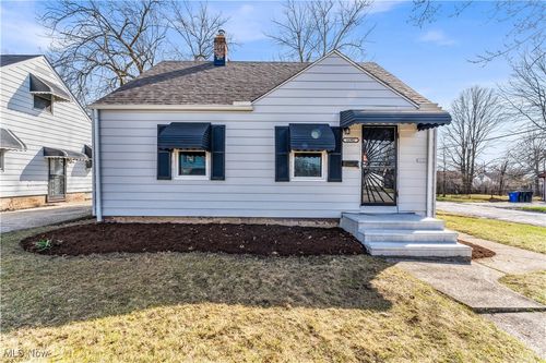 16902 Lotus Dr, Cleveland, OH, 44128-2542 | Card Image