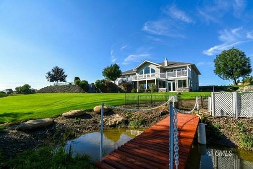 406 Country Club Rd, Glendive, MT, 59330-3525 | Card Image