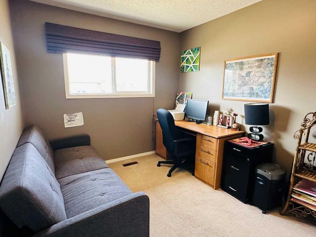 5615 46 Street, House other with 4 bedrooms, 3 bathrooms and 5 parking in Taber AB | Image 20