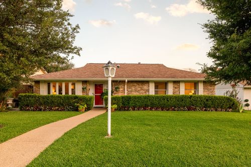 3134 Lockmoor Ln, Dallas, TX, 75220-1630 | Card Image