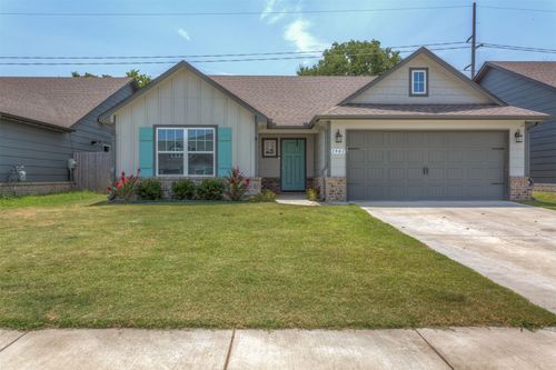 1901 E Winston St, Broken Arrow, OK, 74011-7505 | Card Image