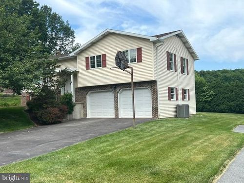 641 Luella Dr, KUTZTOWN, PA, 19530-1307 | Card Image