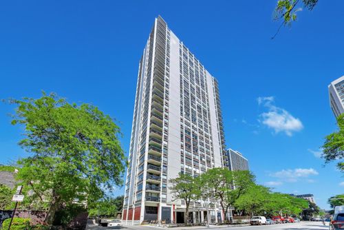 808b-1455 N Sandburg Ter, Chicago, IL, 60610-5581 | Card Image