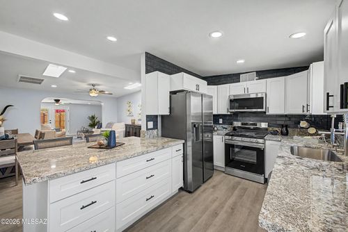 6211 E 16th Street, Tucson, AZ, 85711 | Card Image