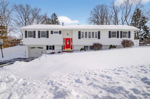 4 Adams Dr, Stony Point, NY, 10980-1002 | Card Image