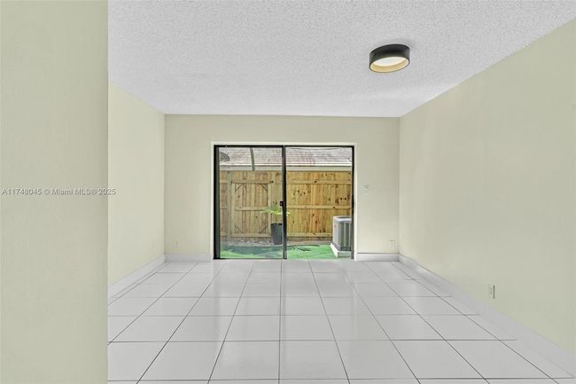 4107 Ne 21 St Ter, Townhouse with 1 bedrooms, 2 bathrooms and null parking in Lighthouse Point FL | Image 9