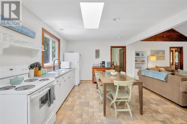 170 N Shore Rd, House other with 5 bedrooms, 2 bathrooms and null parking in Pelee Island ON | Image 24
