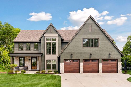 734 Shawnee Woods Rd, MEDINA, MN, 55340-9483 | Card Image