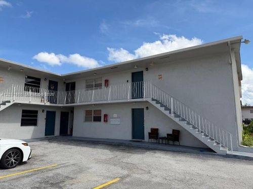 1-1685 W 41st St, Hialeah, FL, 33012 | Card Image