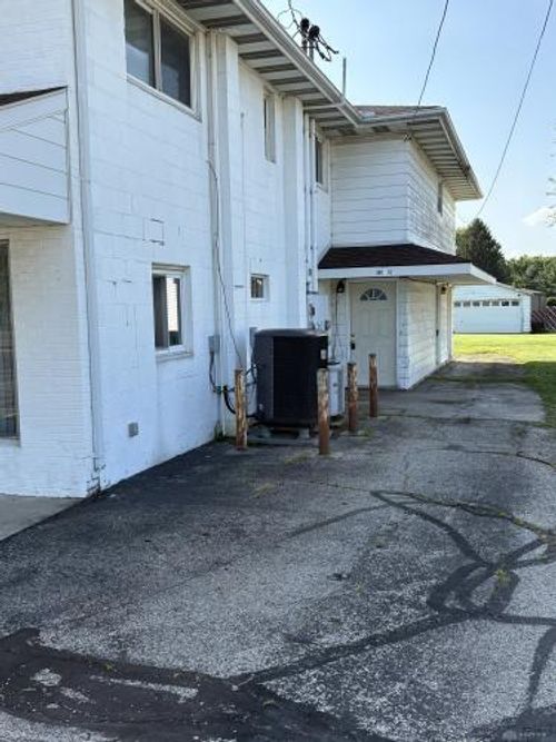360 1/2 E Main St, Enon, OH, 45323-1040 | Card Image