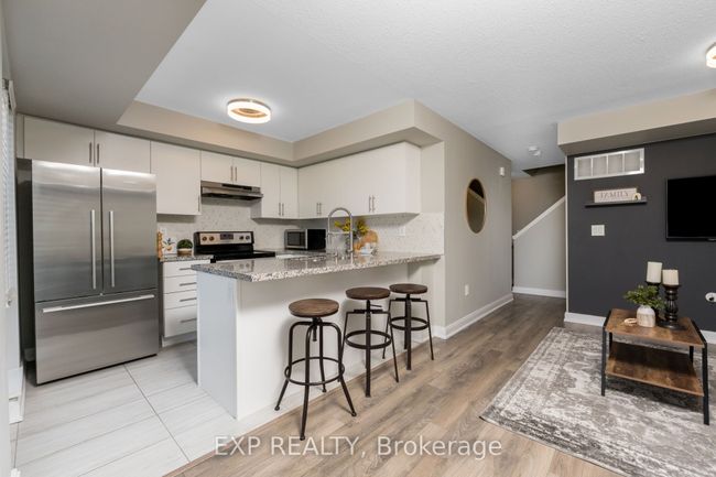 15 - 100 Dufay Rd, Condo with 2 bedrooms, 2 bathrooms and 1 parking in Brampton ON | Image 6