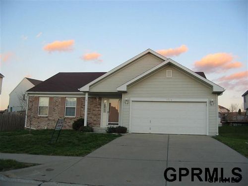 11709 S 27th St, Bellevue, NE, 68123-2746 | Card Image