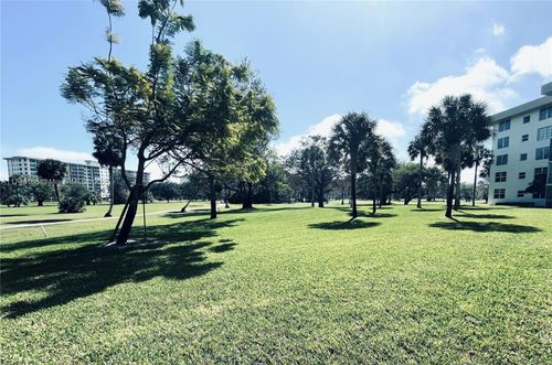 apt-112-3800 Oaks Clubhouse Dr, Pompano Beach, FL, 33069-3679 | Card Image