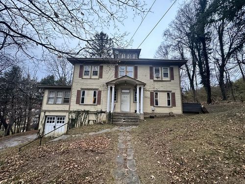 2019 Fulton St, Bluefield, WV, 24701-4659 | Card Image