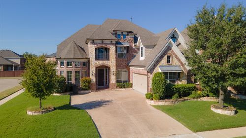 6935 Sea Harbor Dr, Grand Prairie, TX, 75054-7281 | Card Image