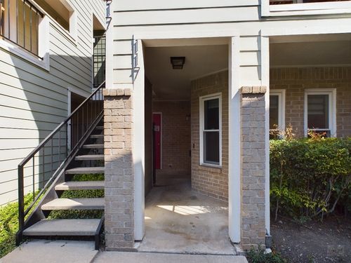 apt-117-2104 Cullen Ave, Austin, TX, 78757-2453 | Card Image