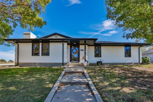 1076 N Cedar St, Muenster, TX, 76252-2000 | Card Image