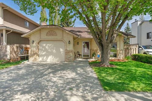 10 Hunters Gate, Okotoks, AB, T1S1K9 | Card Image