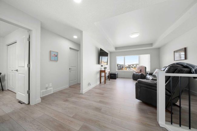 44 Emberside Green, House other with 3 bedrooms, 3 bathrooms and 4 parking in Cochrane AB | Image 23