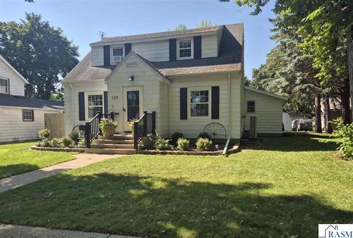 109 Se Water Street, Sleepy Eye, MN, 56085 | Card Image