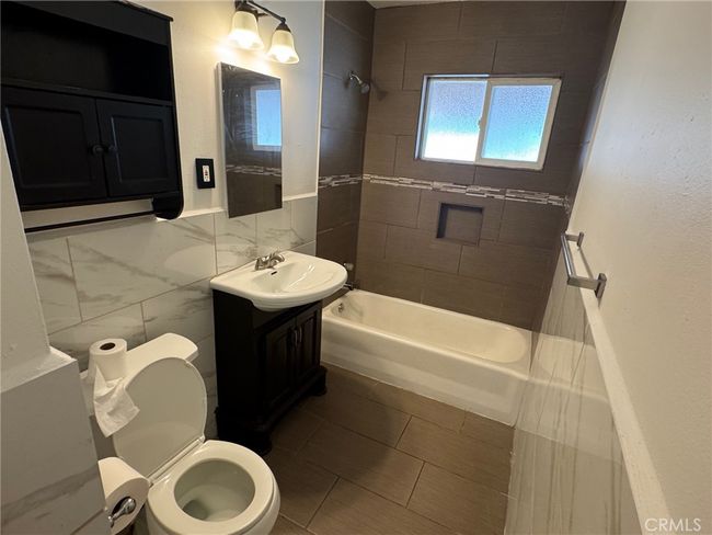 926 Griffith Way, House other with 4 bedrooms, 2 bathrooms and 1 parking in Hemet CA | Image 15