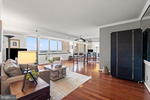 apt-1011s-1805 Crystal Dr, ARLINGTON, VA, 22202-4407 | Card Image