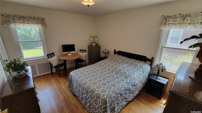 34 Evergreen Ln, House other with 4 bedrooms, 1 bathrooms and null parking in New Hyde Park NY | Image 15