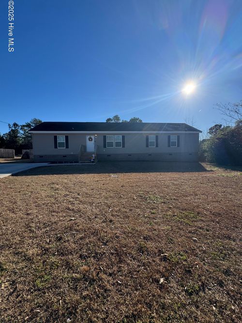 174 Sanders Dr, Hubert, NC, 28539-4473 | Card Image