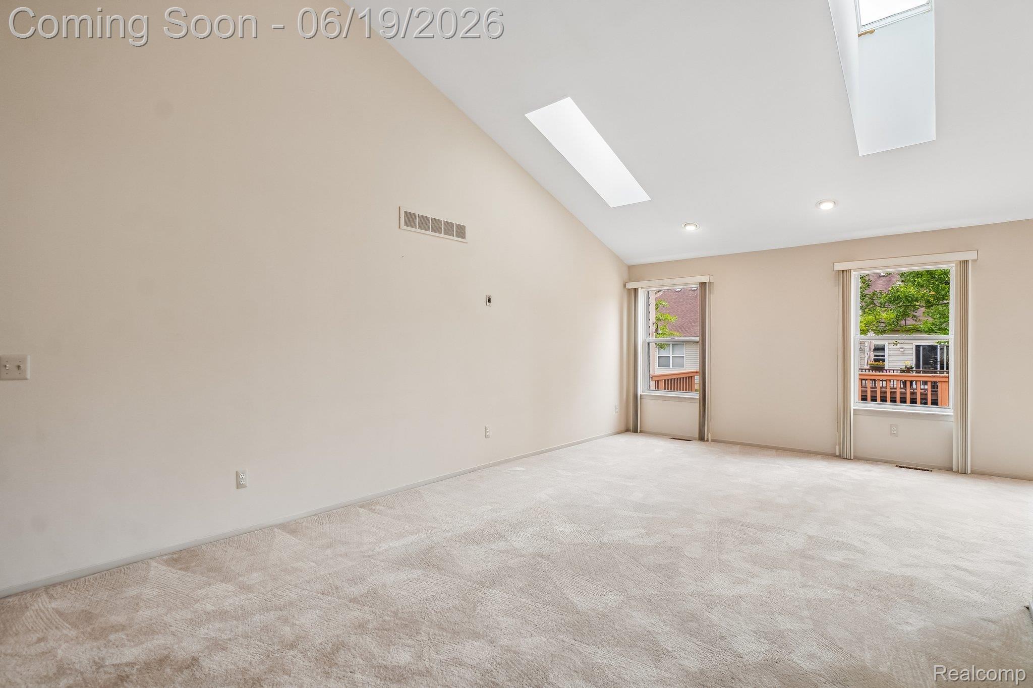 Residential in Commerce Charter Township 5