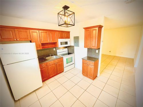apt-14-47 Nw 47th Ave, Miami, FL, 33126-5253 | Card Image