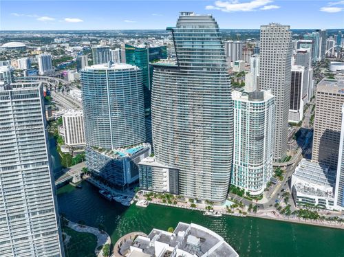 4901e-300 Biscayne Boulevard Way, Miami, FL, 33131-4051 | Card Image
