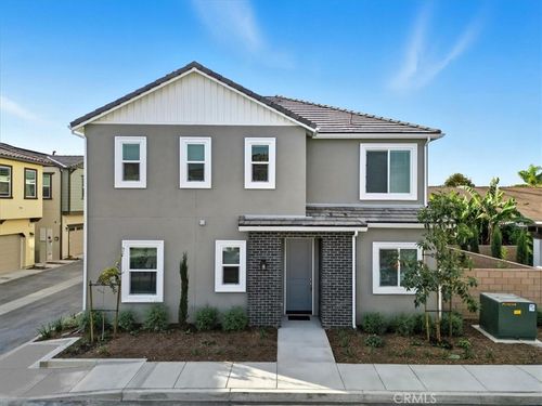 415 E 220th St, Carson, CA, 90745-3107 | Card Image
