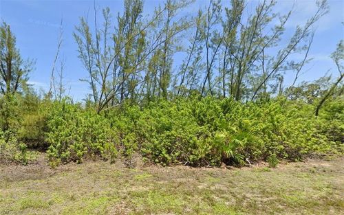 10574 Hillwood Dr, PORT CHARLOTTE, FL, 33981 | Card Image