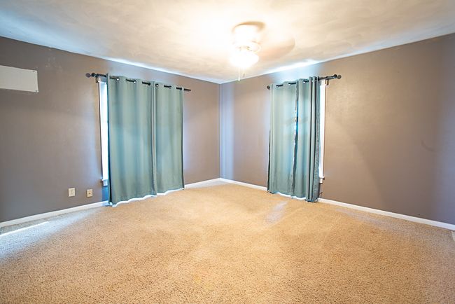 393 E Front St, House other with 3 bedrooms, 3 bathrooms and 2 parking in El Paso IL | Image 8