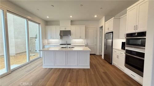 117 Dolores, Irvine, CA, 92618-5924 | Card Image