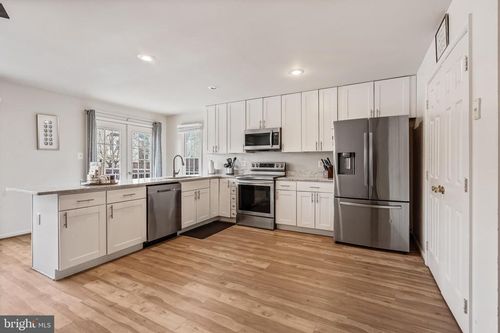 4010 Cairo Pl, WOODBRIDGE, VA, 22192-7616 | Card Image