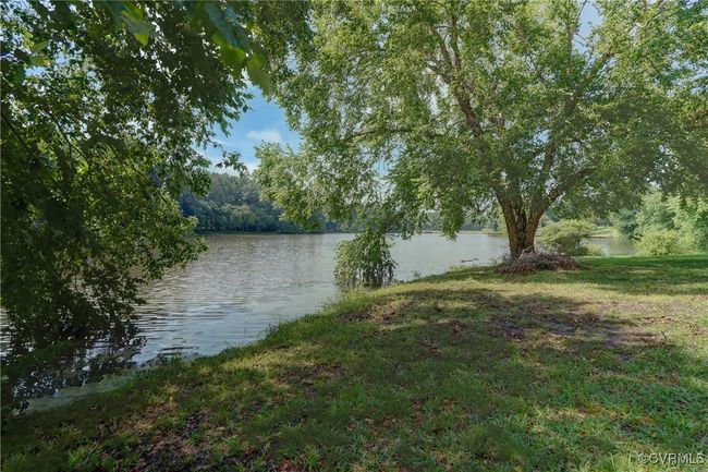 12255 Shore View Dr, Townhouse with 3 bedrooms, 4 bathrooms and null parking in Henrico VA | Image 50