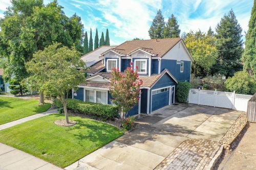 635 Hansen Court, Dixon, CA, 95620 | Card Image