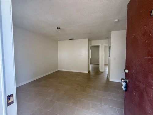 apt-a-7517 Lakeshore Dr, TAMPA, FL, 33604-4405 | Card Image