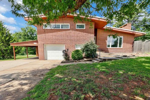 1213 N Walnut St, Kingman, KS, 67068-1071 | Card Image