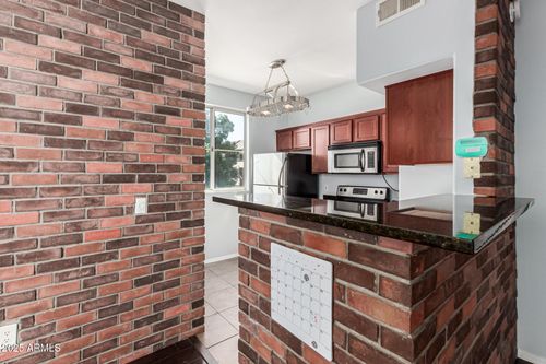 225-3302 N 7th St, Phoenix, AZ, 85014-5445 | Card Image