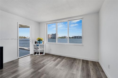 24-1140 Ne 191st St, Miami, FL, 33179-4089 | Card Image