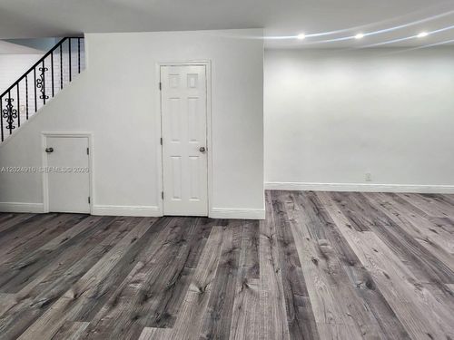 1c-2460 Taylor St, Hollywood, FL, 33020-4343 | Card Image